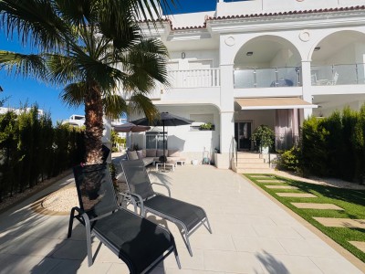 Brand-new ground-floor corner apartment for sale in Rojales with direct communal pool access and private terrace