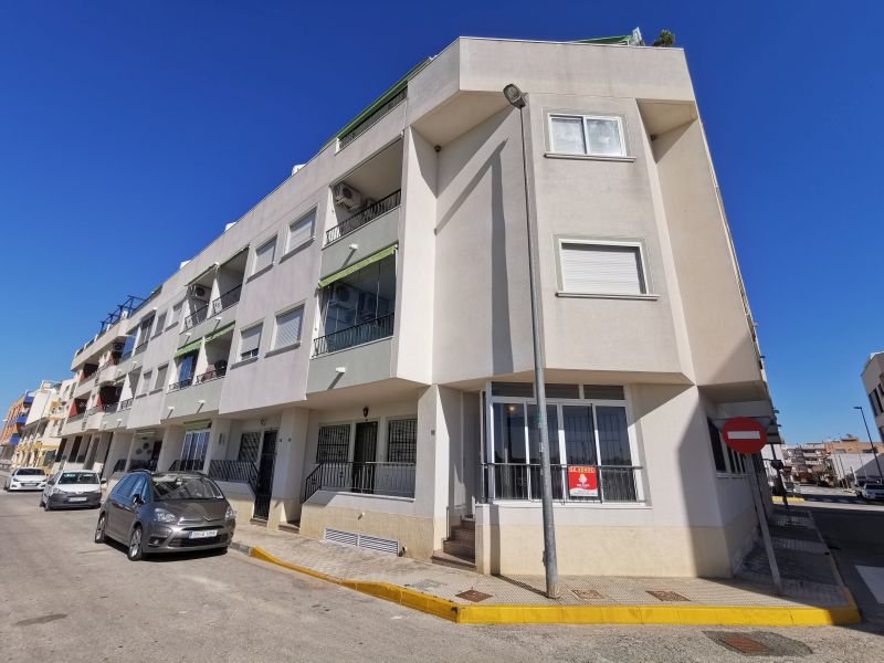 2 bedroom apartment / flat for sale in Formentera Del Segura, Costa Blanca