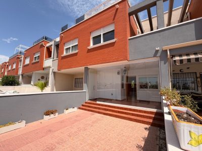 3-bedroom townhouse for sale in Rojales with rooftop solarium and panoramic views, Doña Pepa area, Costa Blanca