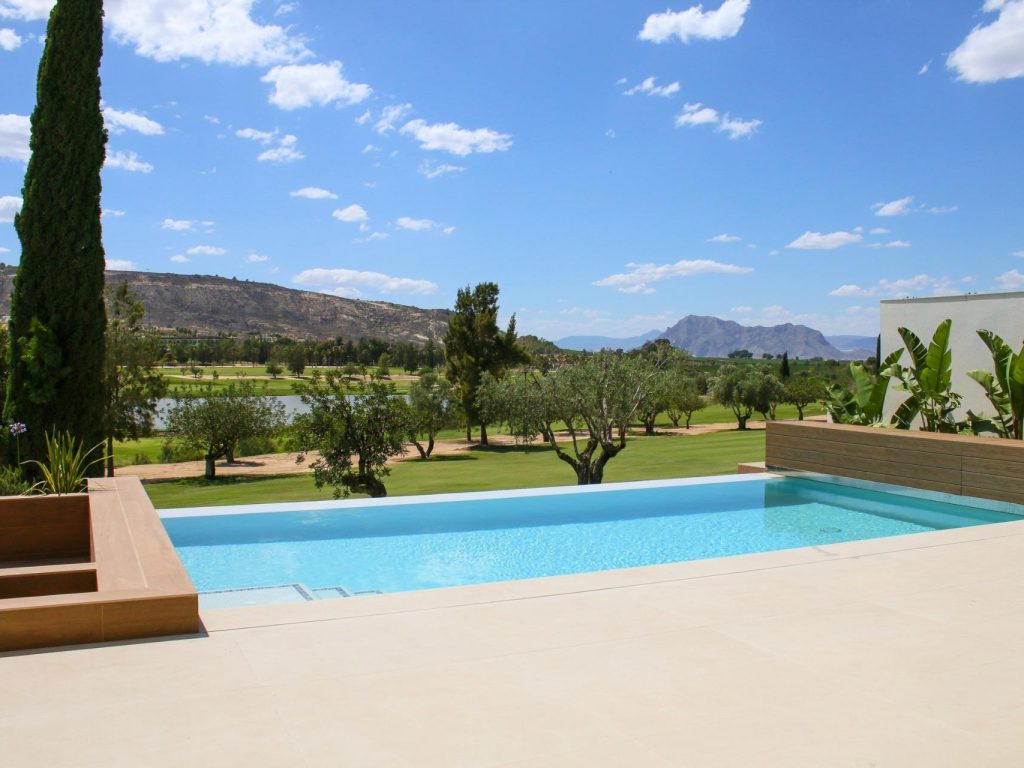 Luxury new build frontline golf villa in Algorfa with infinity pool overlooking the golf course
