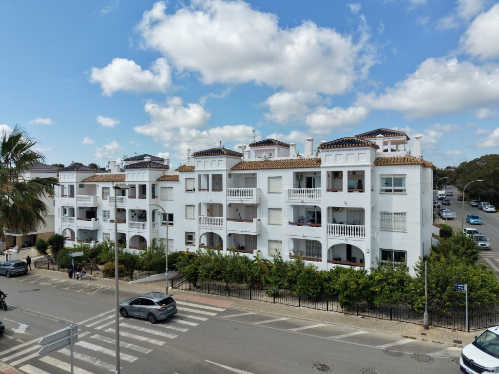 East-facing second-floor apartment in Villamartin, Orihuela Costa, with terrace and communal pool