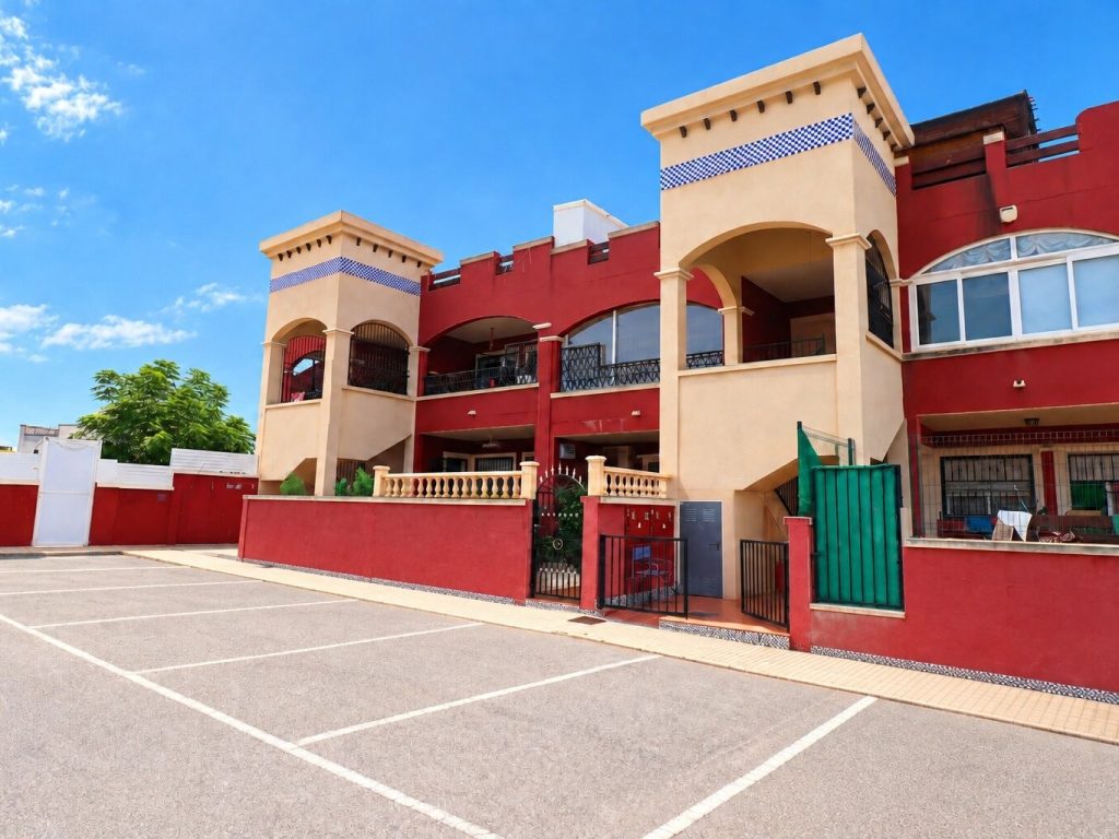 2-bedroom apartment for sale in Orihuela Costa with private garden and terrace, Los Altos area
